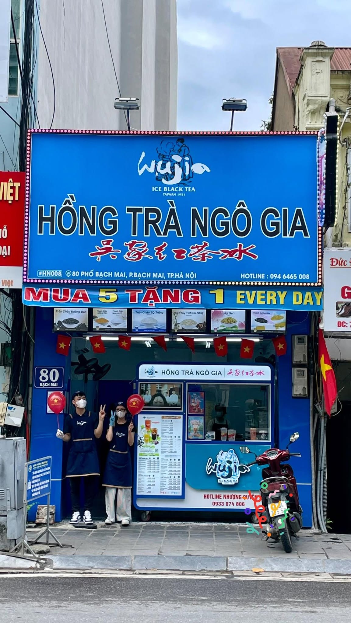 Hà Nội xuất hiện hàng loạt phố trà sữa giá rẻ: Cửa hàng mọc lên dày đặc, khách vẫn xếp hàng