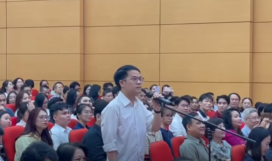 Bác sĩ Tạ Tiến Tùng
