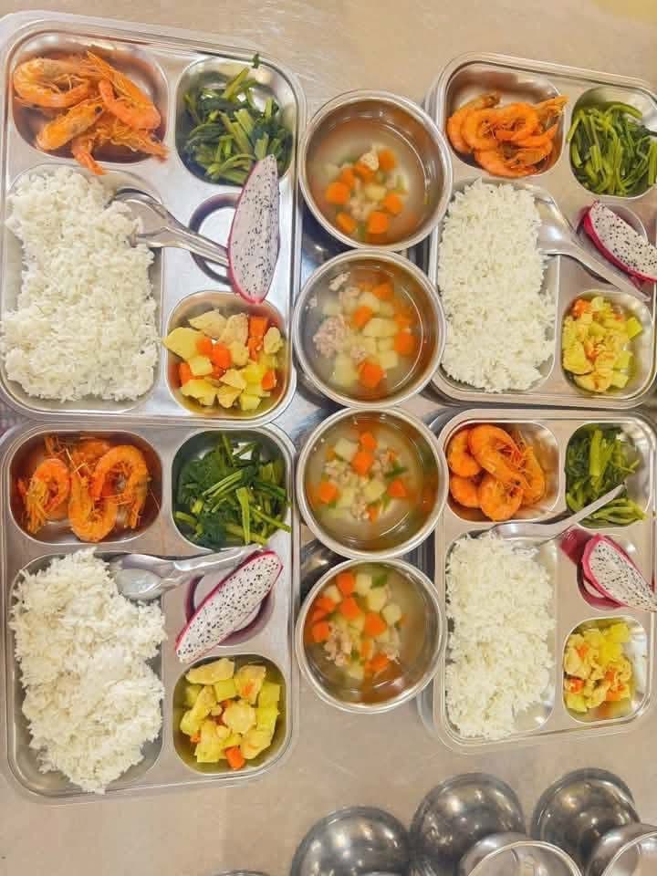 Một số bữa ăn ngon mắt được phụ huynh chia sẻ