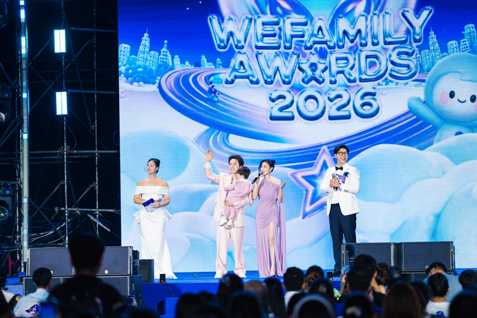 Hành trình WFA 2026 được khép lại bằng lễ Vinh danh WeFamily Awards 2026 diễn ra vào chiều 4/10/2026 tại Cung Thể thao Quần Ngựa (Hà Nội).