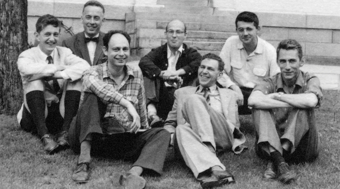 Các nhà khoa học, trong đó có McCarthy (phía trên bên phải), tại Hội nghị Dartmouth năm 1956 (Ảnh của Margaret Minsky)