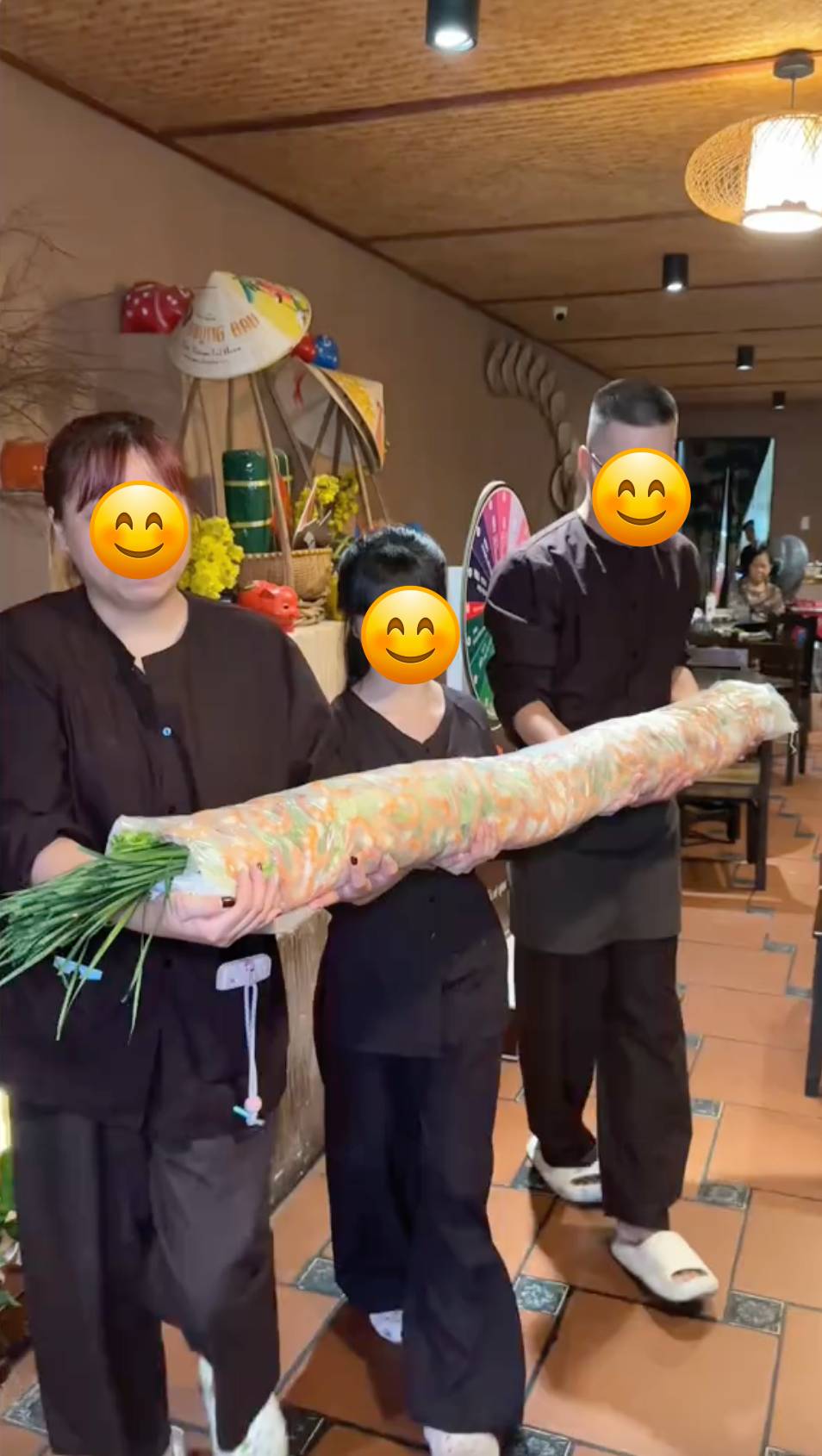 (Ảnh: Cơm Quê Dượng Bầu)
