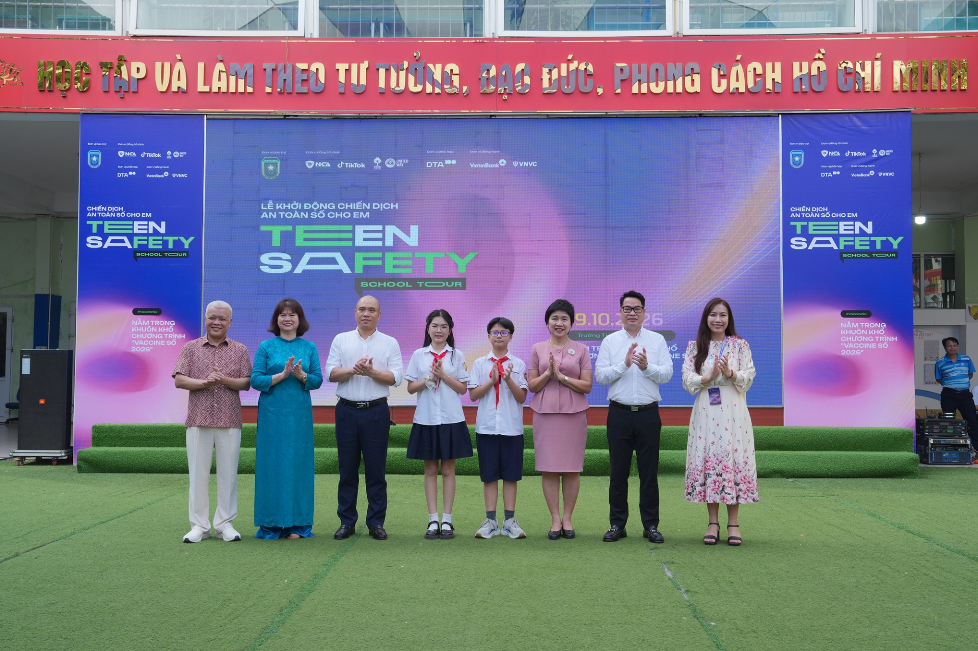 Teen Safety School Tour 2026: Trang bị “kháng thể số” cho thế hệ trẻ tự tin làm chủ Internet