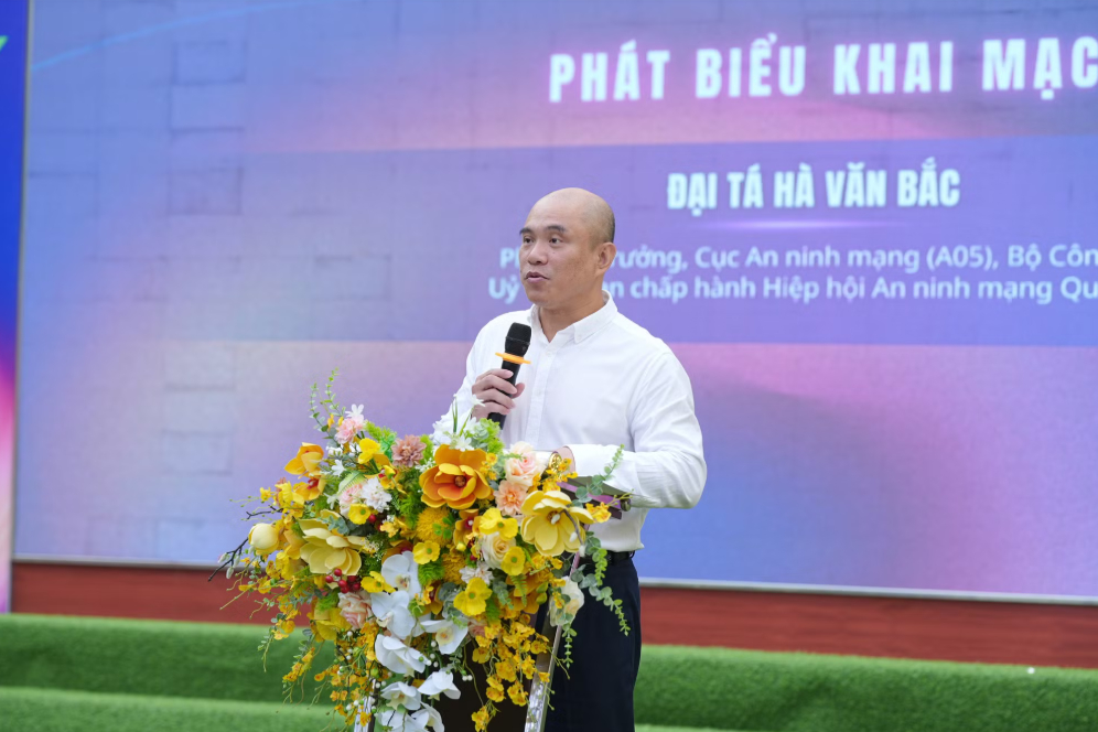 Đại tá Hà Văn Bắc phát biểu tại chương trình