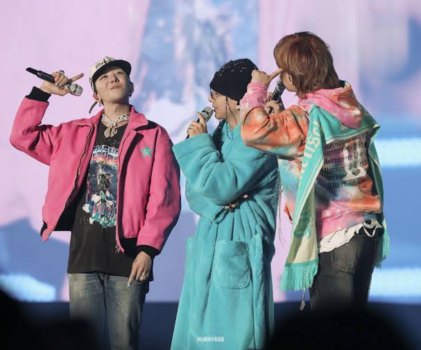 Tranh cãi sau hai đêm diễn BIGBANG: Có gì mà hội phụ huynh cũng vào cuộc, bênh vực Gen Z thế này?