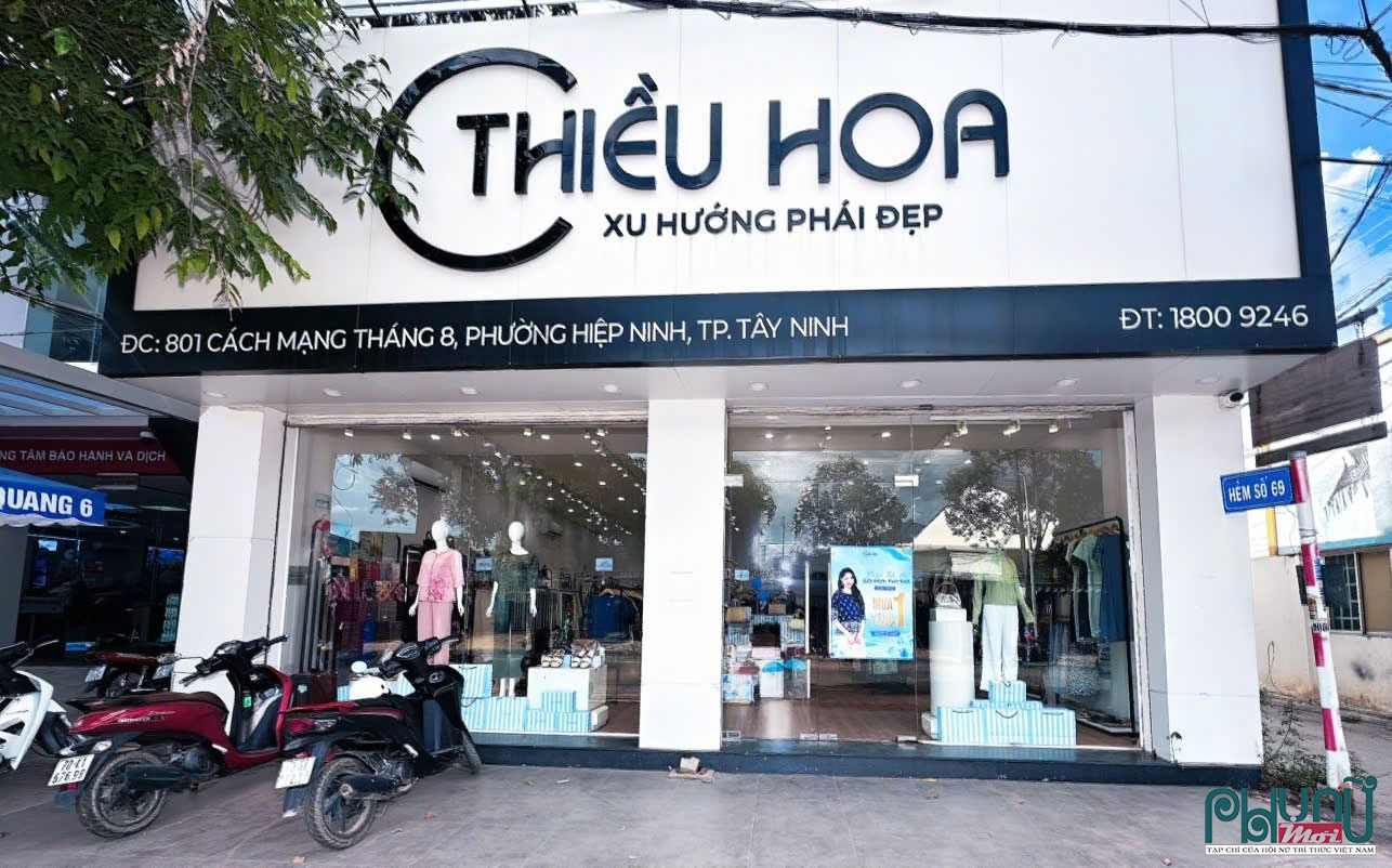 Hãy bước ra khỏi nhà, ghé thăm showroom và tận hưởng không gian mua sắm được thiết kế riêng cho phái đẹp.