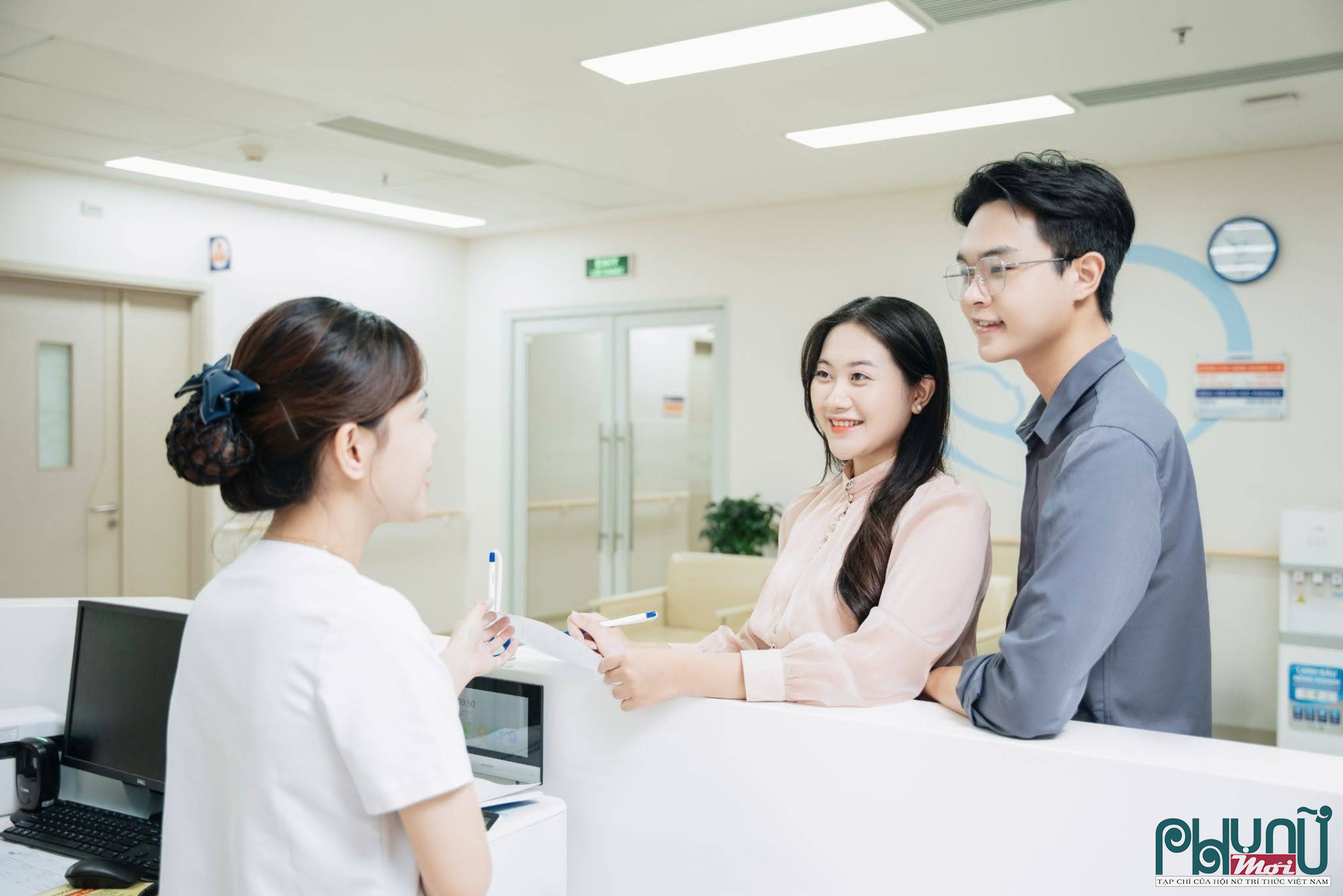 Bạn nên đi thăm khám sau 7 - 10 ngày chậm kinh và có dấu hiệu máu báo thai