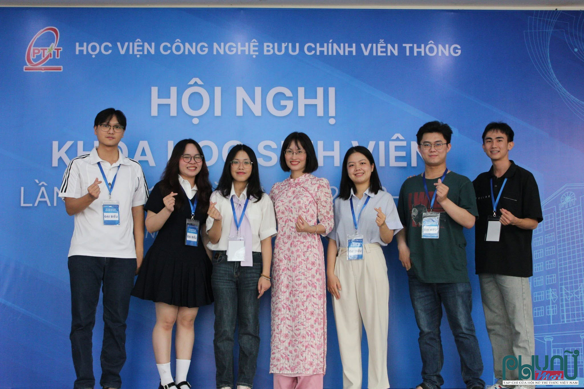 Sinh viên tham gia hội nghị nghiên cứu khoa học sinh viên tại Học viện