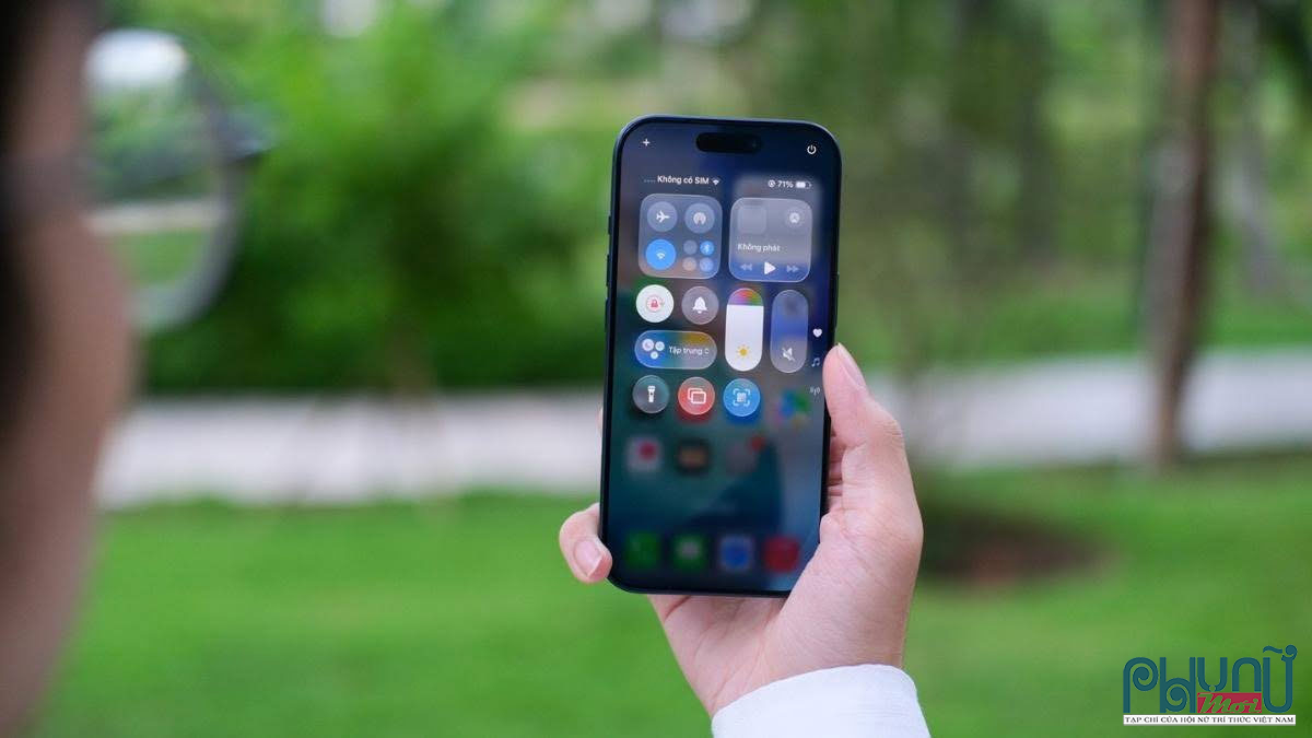iPhone 17 Pro có màn hình 120Hz sáng 3000 nits