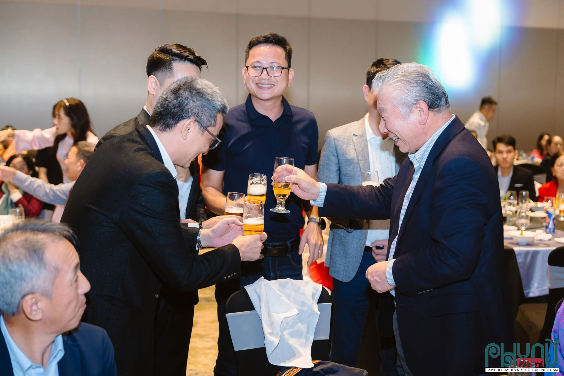 Thảo luận cùng khoảng thời gian giao lưu tạo môi trường để người tham dự trao đổi quan điểm