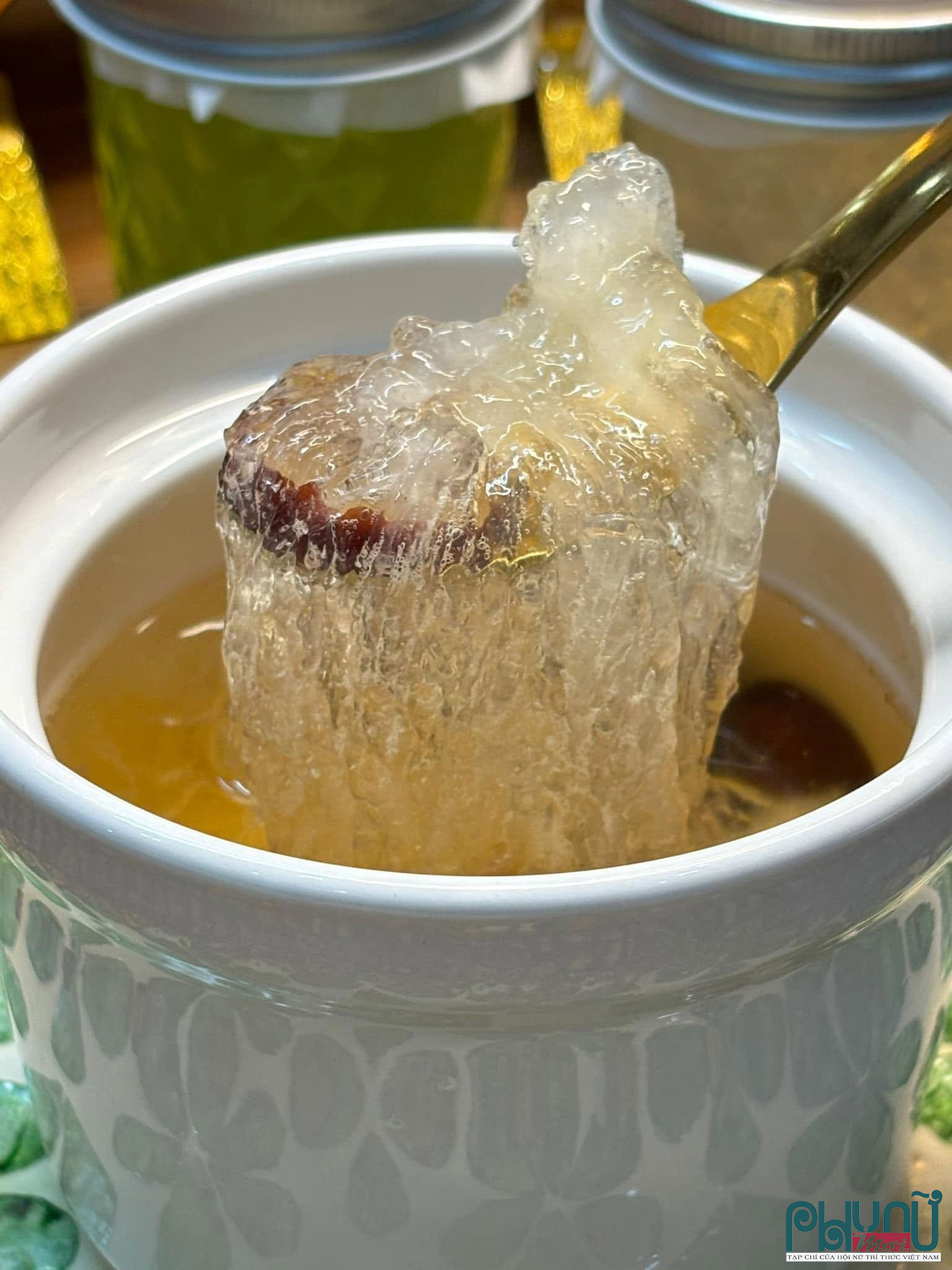 Món yến sào Khánh Hoà bổ dưỡng được nhiều người ưa chuộng.