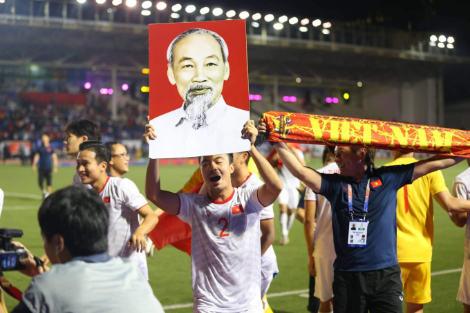 Đánh bại Indonesia với tỷ số 3-0, U22 Việt Nam giành HCV SEA Games 30