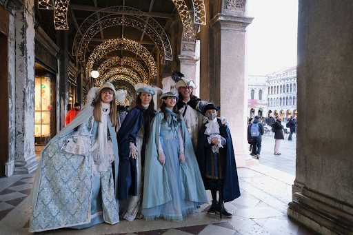 Lễ hội hóa trang Venice. Ảnh: REUTERS / Manuel Silvestri