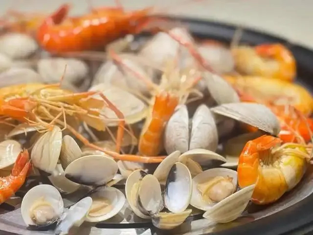 Ngày càng nhiều người bị đột quỵ? Bác sĩ khuyên: Chớ dại đụng nhiều 4 món ngon này