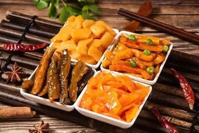 Ngày càng nhiều người bị đột quỵ? Bác sĩ khuyên: Chớ dại đụng nhiều 4 món ngon này