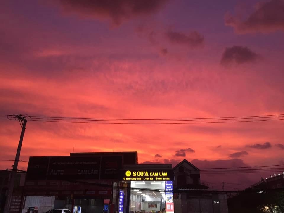 Xuất hiện bầu trời 