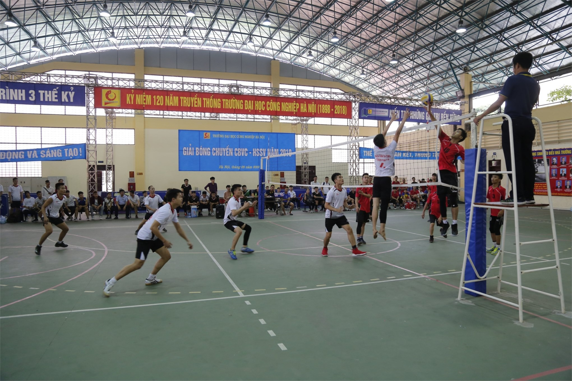 Nhà đa năng rộng hơn 2000 m2