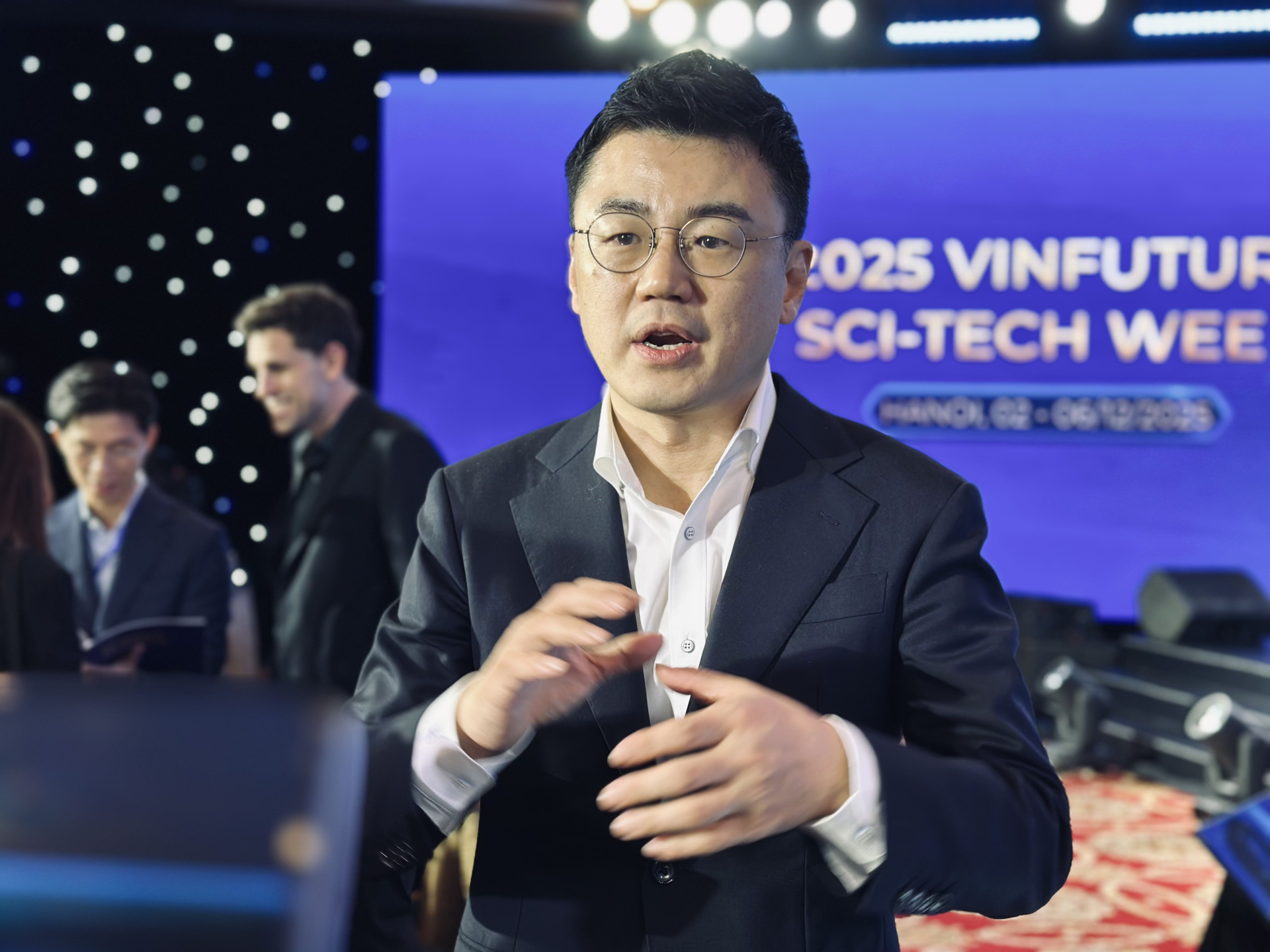 Robot LinkBot có thể tham gia cứu hộ thiên tai, làm sạch môi trường... 