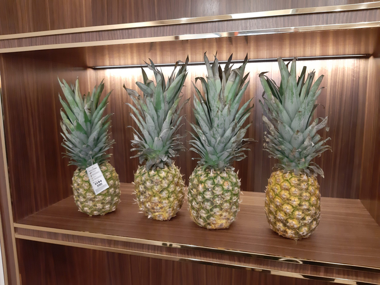 Tại sao nên đặt 1 quả dứa trong tủ quần áo?