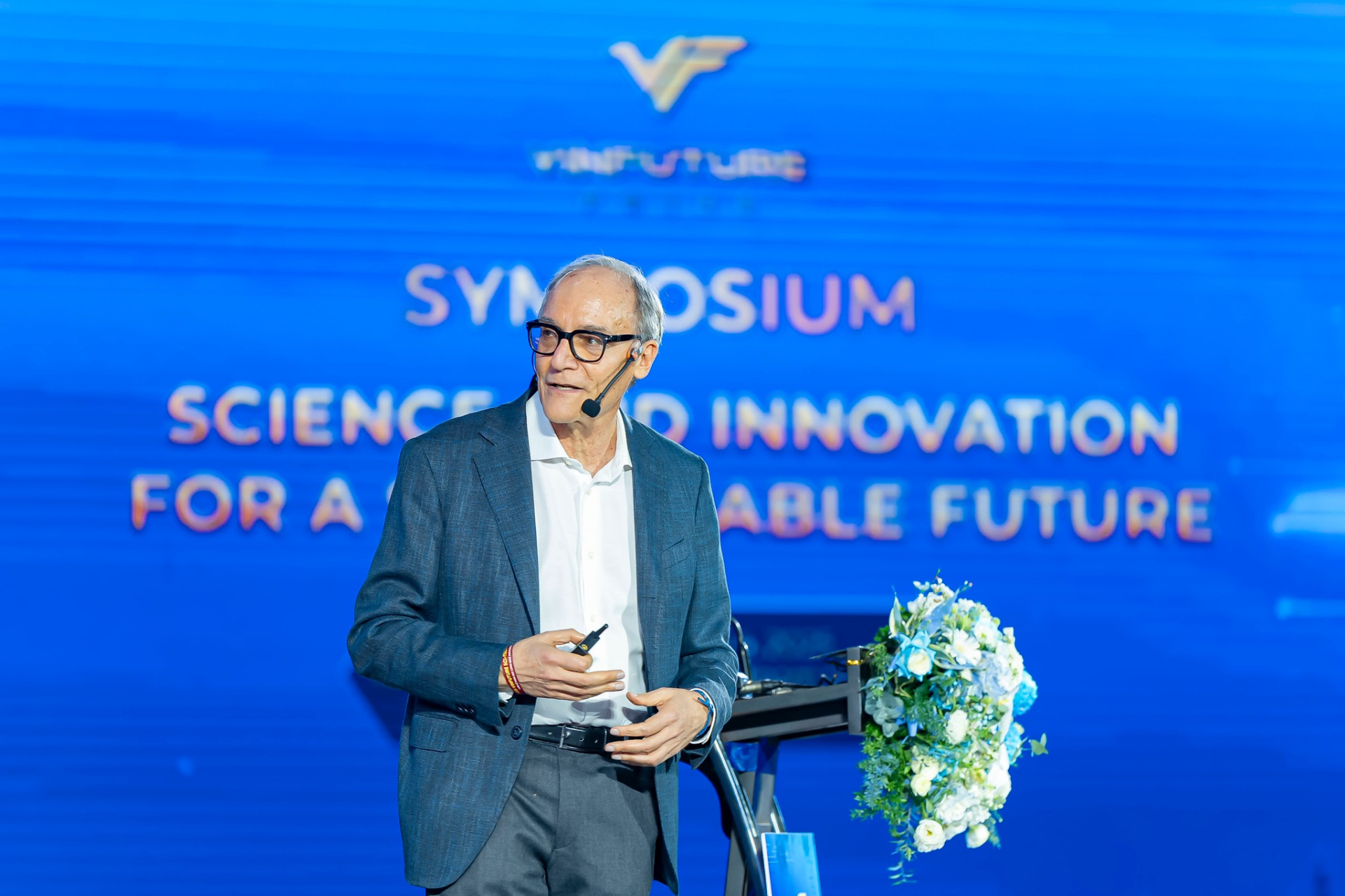 Hàng loạt những nhà khoa học đình đám thế giới đã quy tụ tại đây