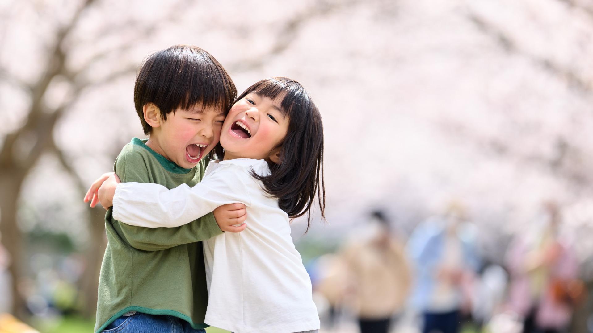 Những đứa trẻ cần tình yêu công bằng, không thiên vị (Ảnh minh họa)