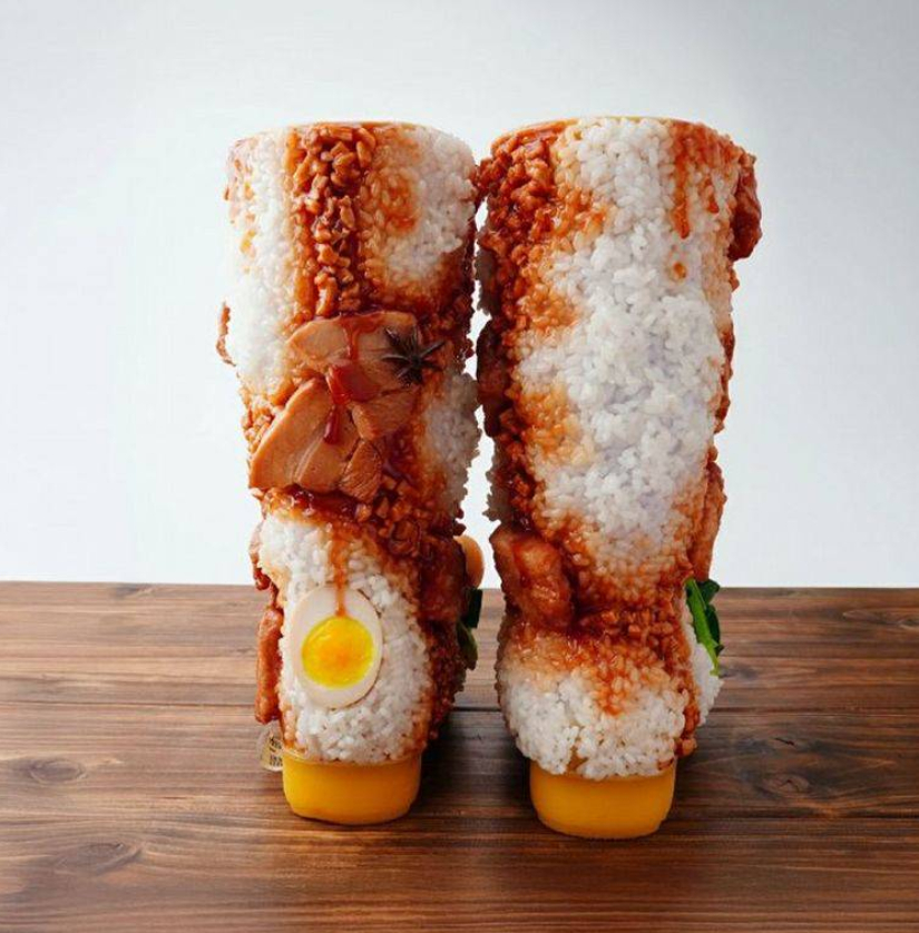 Từng chi tiết trên giày được làm thủ công tinh xảo