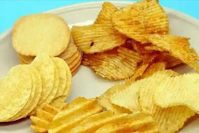 Ngày càng nhiều người tử vong vì biến chứng bệnh tiểu đường, bác sĩ cảnh báo: Không ngọt nhưng 4 món này thà không ăn còn hơn