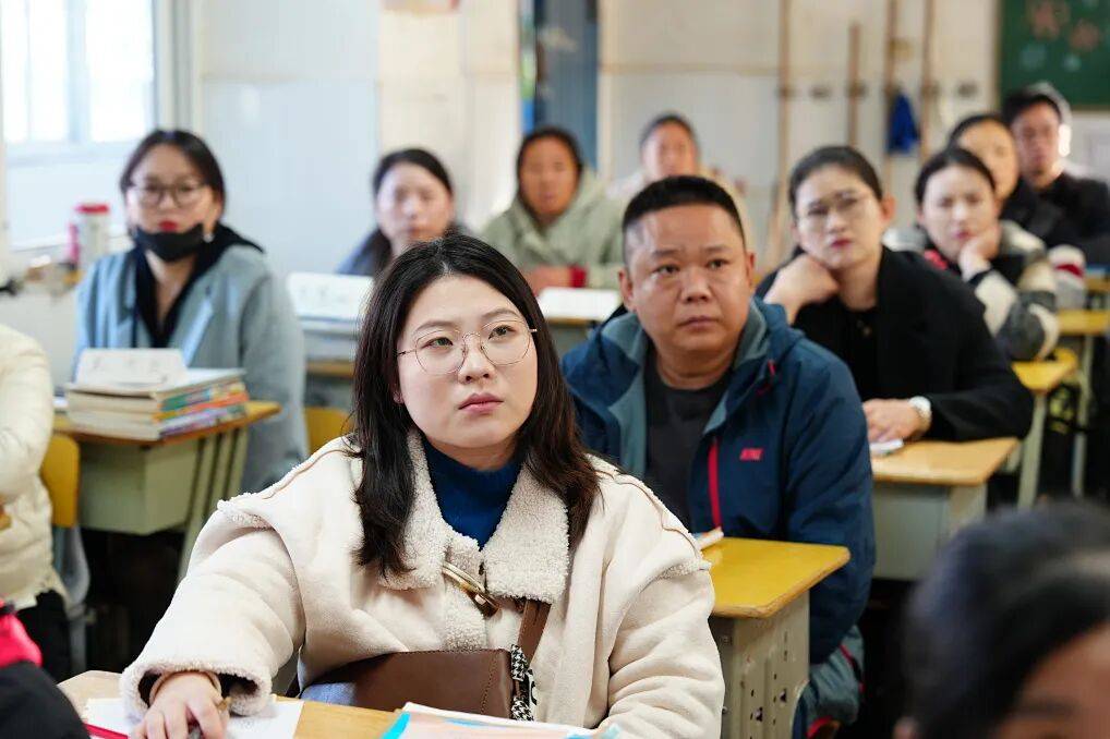 Cách hành xử của phụ huynh có thể nói lên nhiều điều (Ảnh: Sohu)