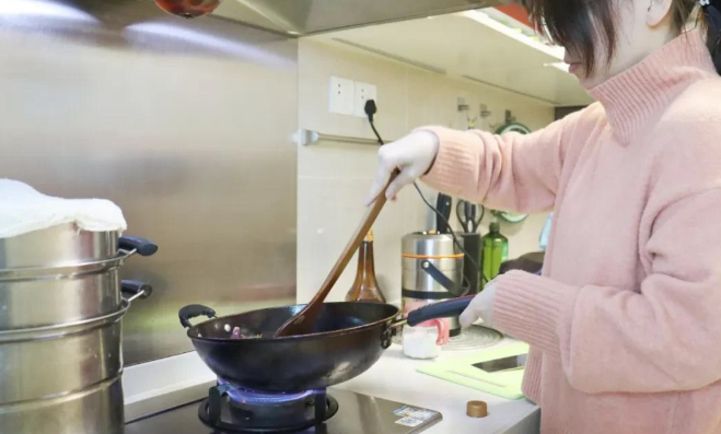 Cái nghèo cũng không đáng sợ bằng việc sống chung với 5 thứ này: Hại sức khỏe, phá nát chất lượng cuộc sống