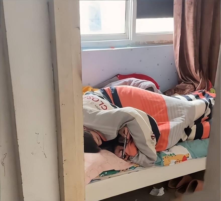 Về quê nghỉ lễ được 2 ngày, cậu con trai dùng đến 40 tiếng đồng hồ để chơi game (Ảnh chụp màn hình)