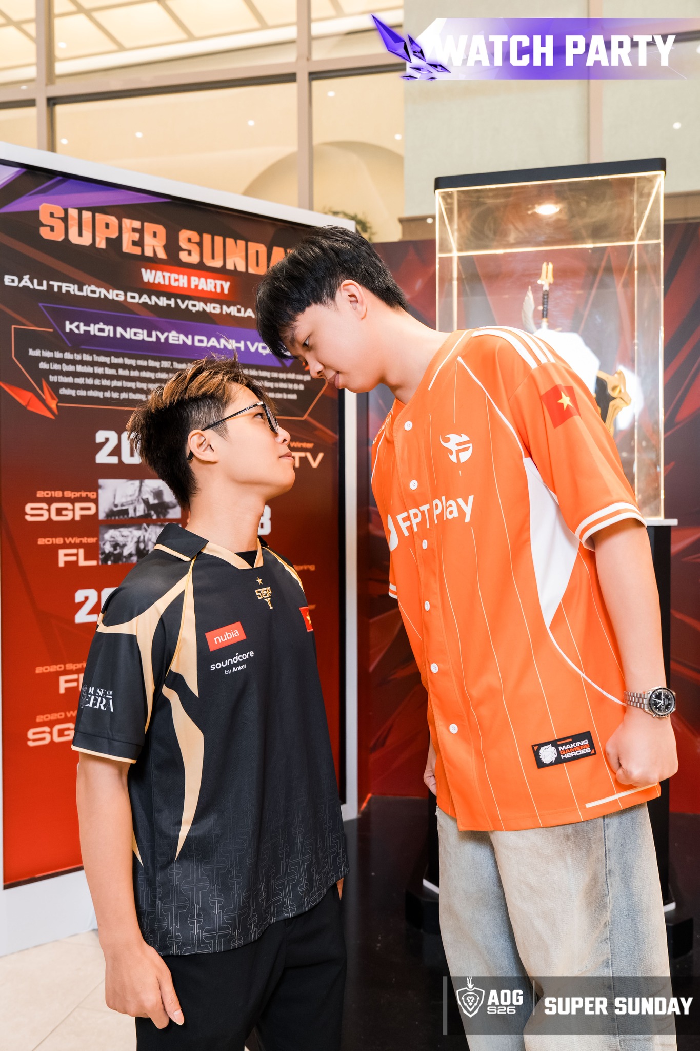 Sự có mặt của 2 huyền thoại đi rừng càng làm tăng sức nóng cho trận Super Sunday giữa FPT Flash và Saigon Phantom