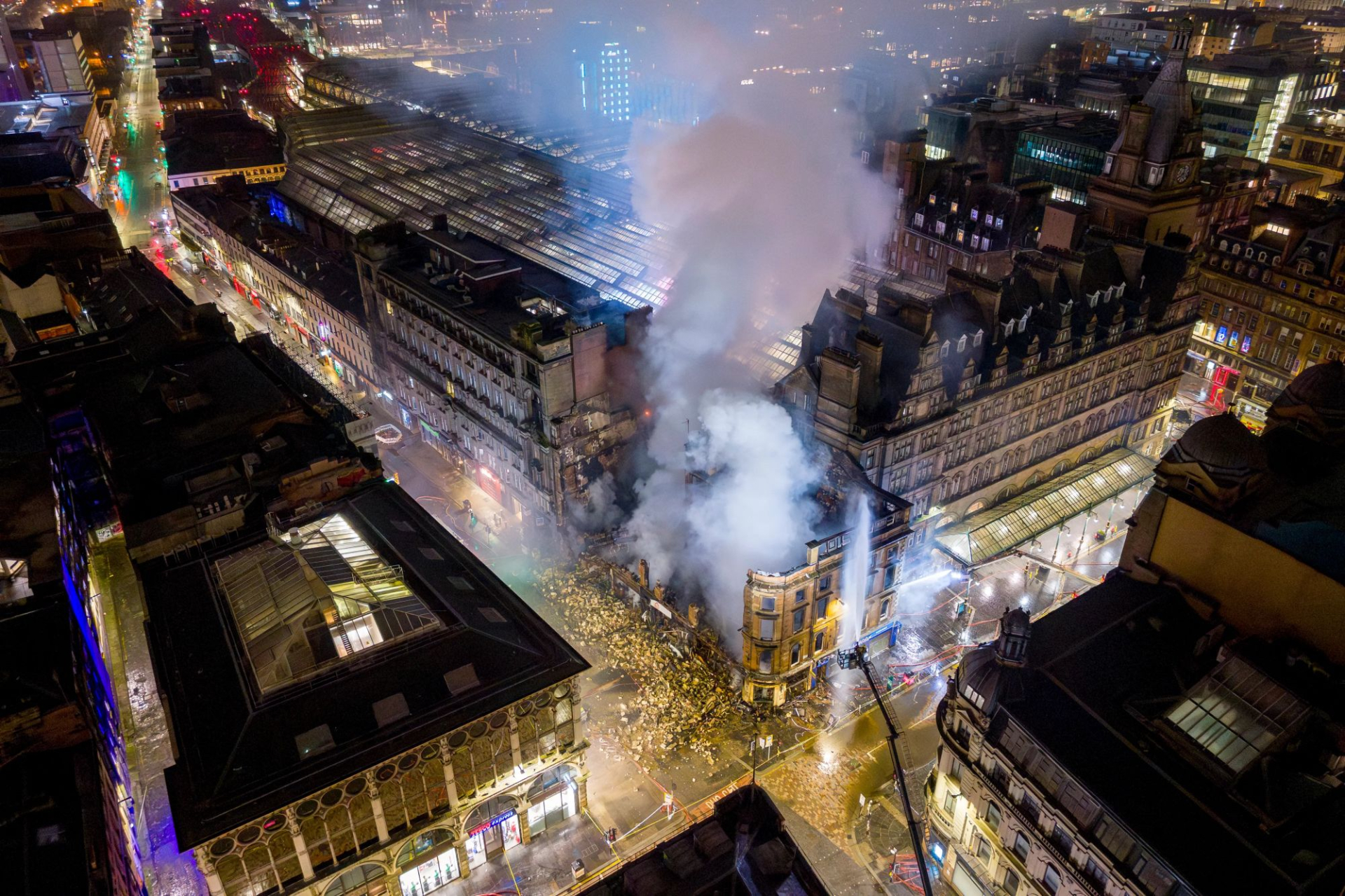 Hình ảnh hiện trường sau khi lửa được dập tắt