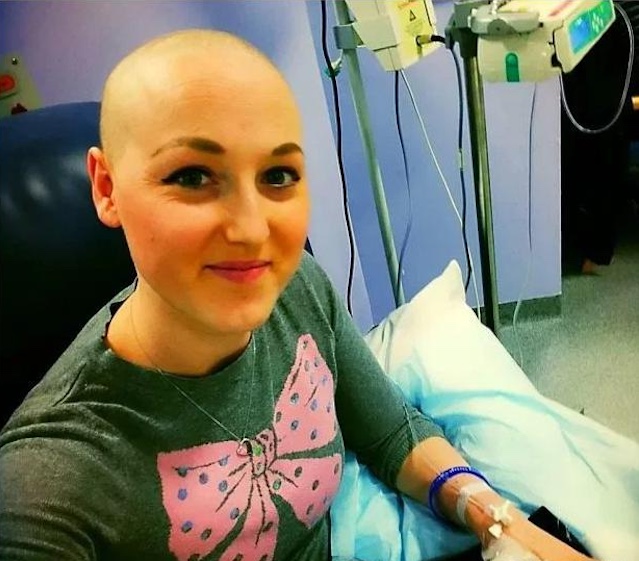 Sarah Boyle trong quá trình điều trị ung thư vú dù không hề mắc bệnh này