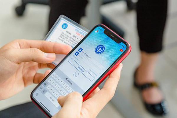 Người dân có thể tích hợp và sử dụng thẻ BHYT trên ứng dụng VNeID, VssID thay thế trực tiếp cho thẻ giấy