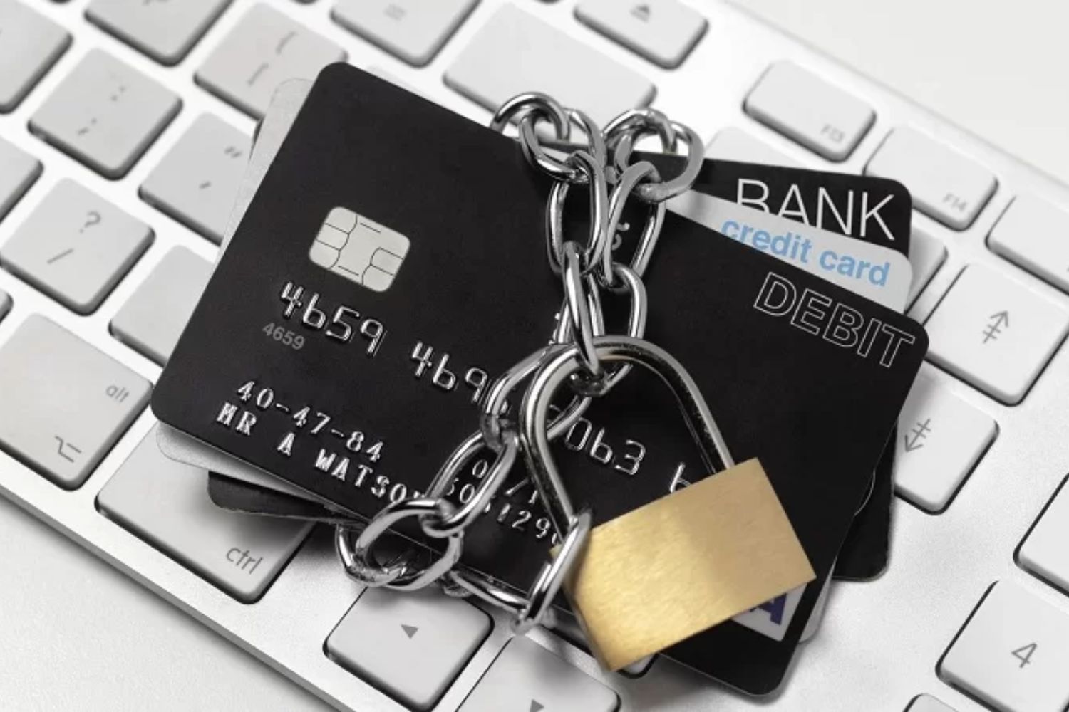 4 trường hợp tài khoản ngân hàng bị Vietcombank, Agribank, VietinBank, BIDV 