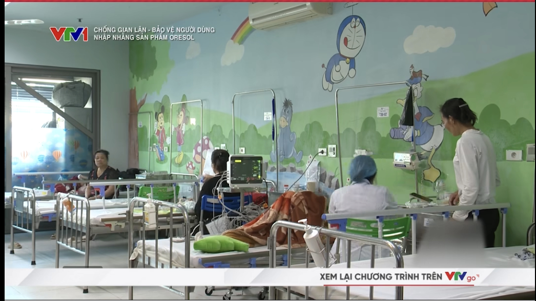 Sự thật sau những chai Oresol màu sắc bán đầy hiệu thuốc: Thực sự có lợi cho sức khoẻ hay tiềm tàng nhiều mối nguy?