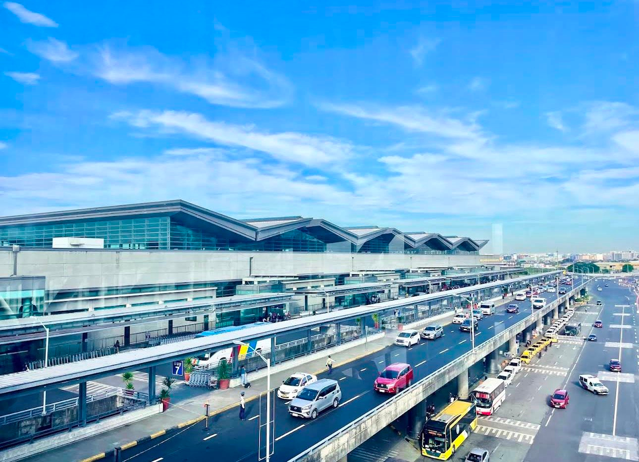 Sân bay Ninoy Aquino (Manila, Philippines) chuyển từ nhà ga T1 sang nhà ga T3 với không gian rộng rãi hơn, thuận tiện nối chuyến