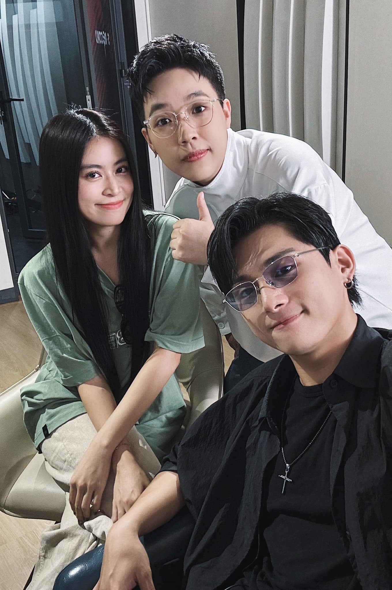 Kai Đinh là một ca/nhạc sĩ, producer nổi tiếng là 