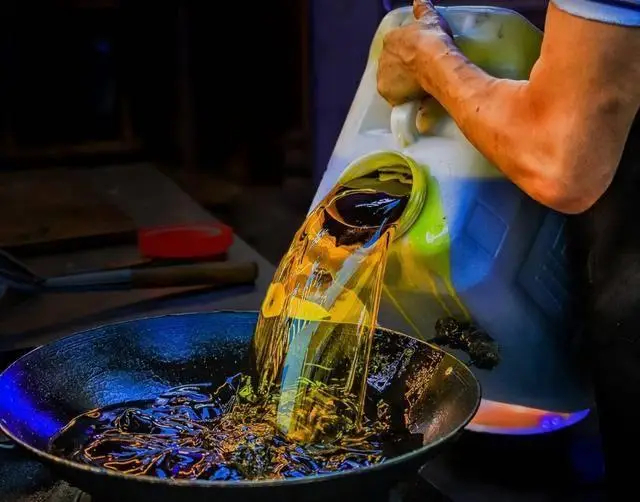 Ngày càng nhiều người mắc bệnh ung thư, bác sĩ cảnh báo: Tránh ngay 4 thói quen xấu khi nấu ăn