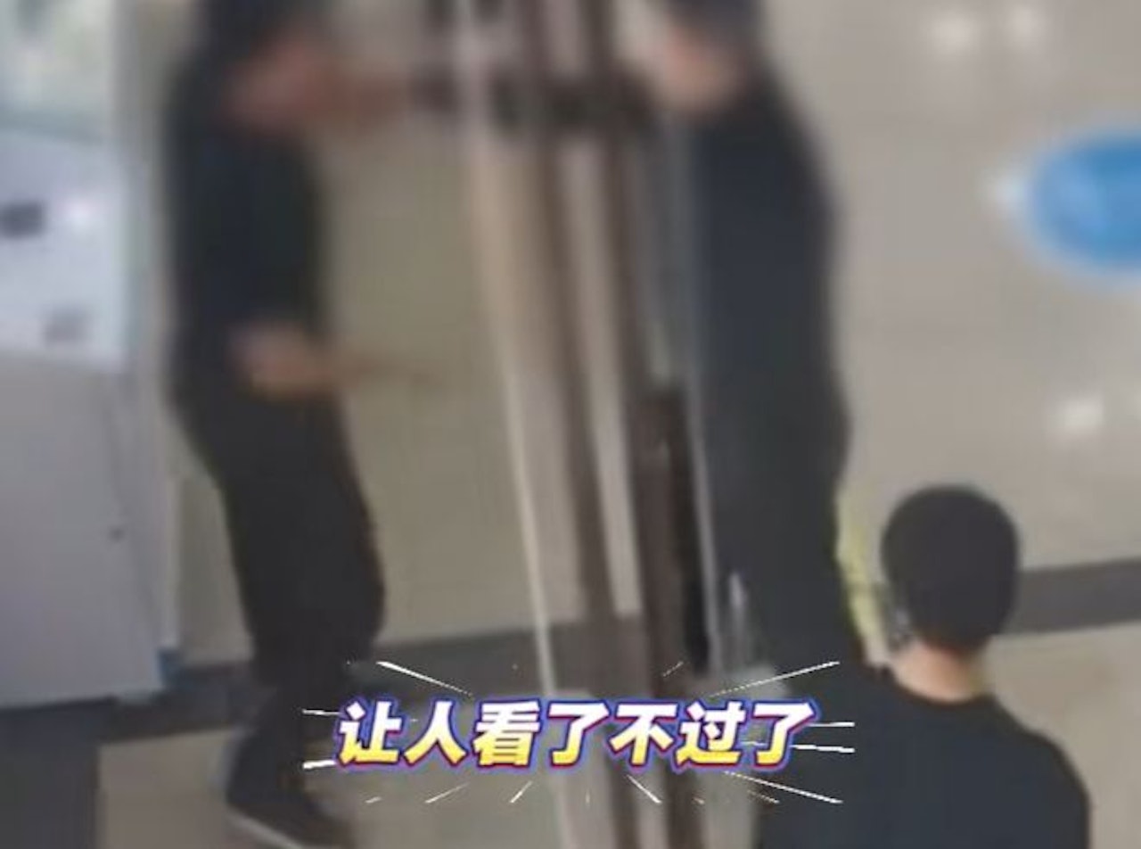 Nhiều người chỉ trích người đàn ông