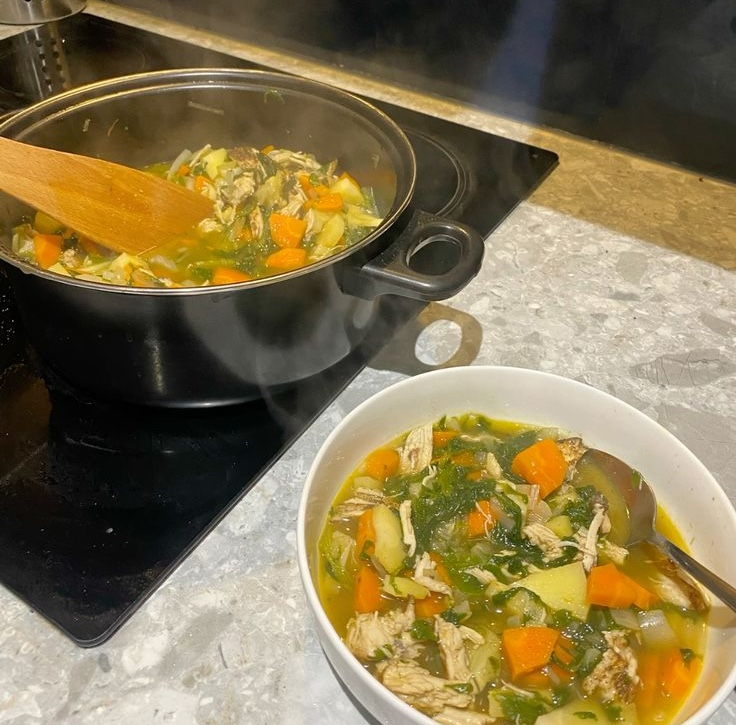 Đảm bảo ăn chín uống sôi để tránh ngộ độc dù ở tuổi nào (Ảnh minh họa)