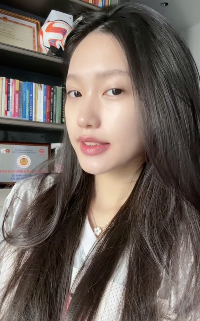 Tiểu thư Doãn Hải My chống già bằng chai serum gần 3 triệu, ưng quá mua luôn lại lần 2 