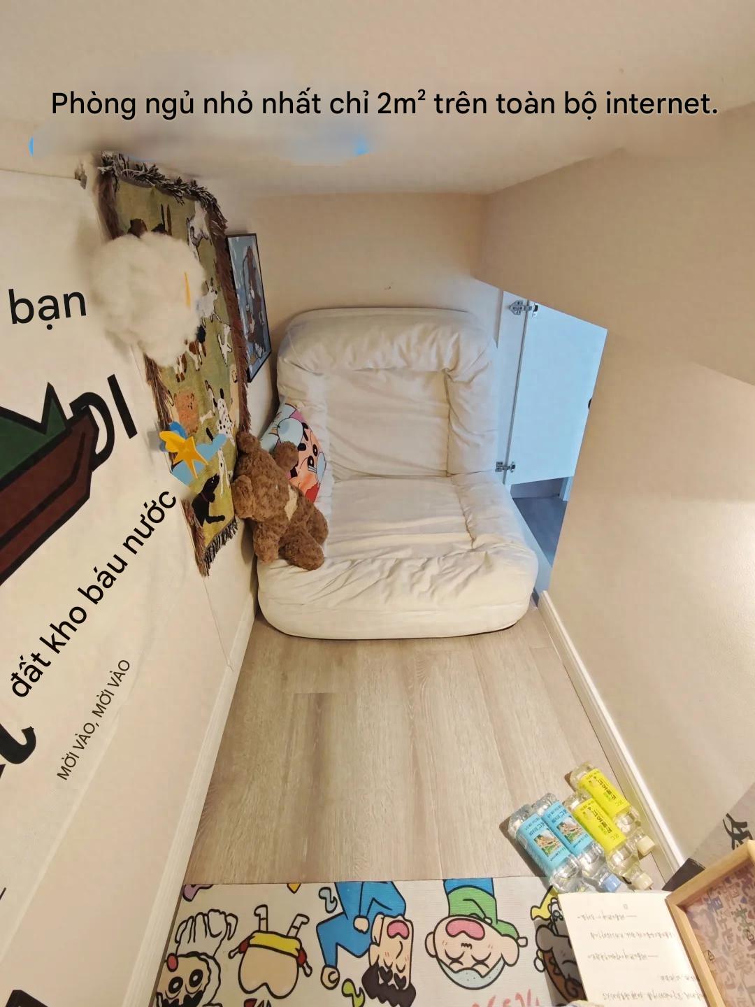 Cô gái ngủ trong tủ quần áo suốt 5 năm, cho thêm tiền cũng không rời đi vì một lý do khó ngờ