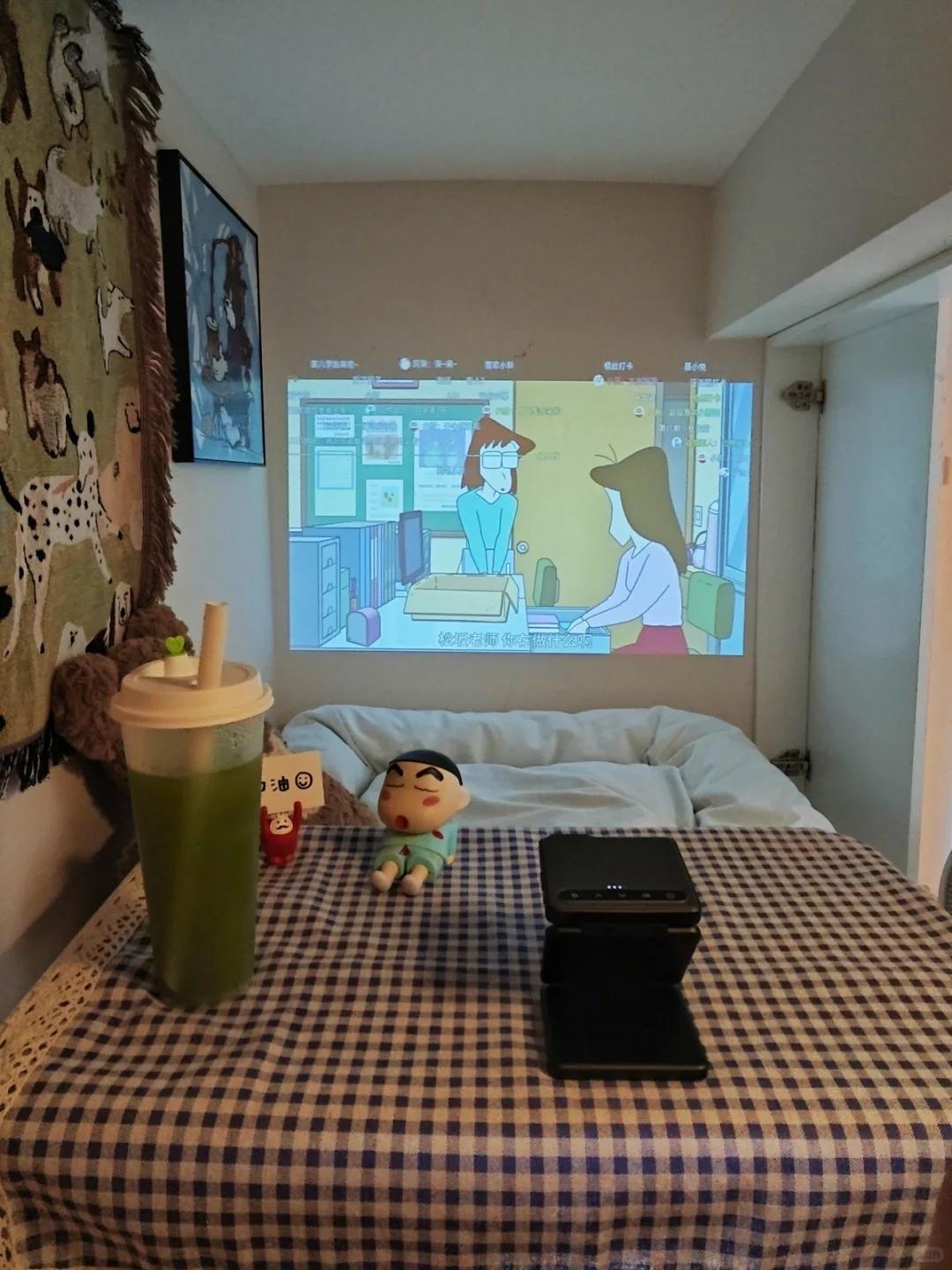 Cô gái ngủ trong tủ quần áo suốt 5 năm, cho thêm tiền cũng không rời đi vì một lý do khó ngờ