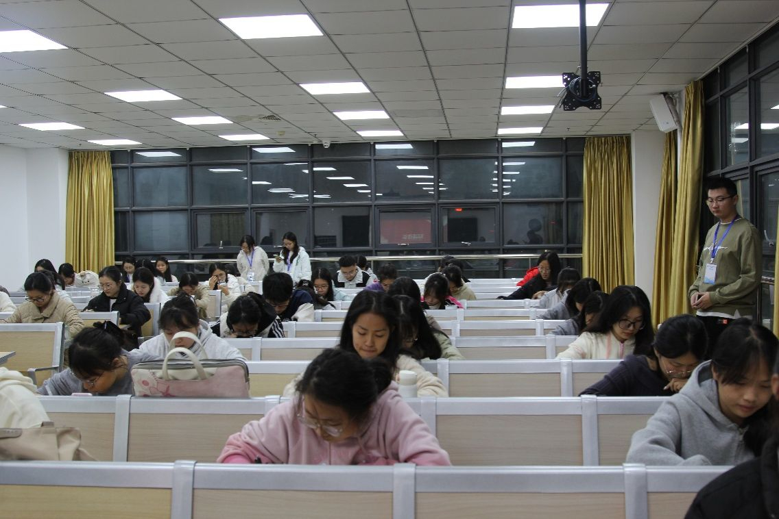 Các đại học hàng đầu Trung Quốc đang hướng sinh viên sang mô hình 