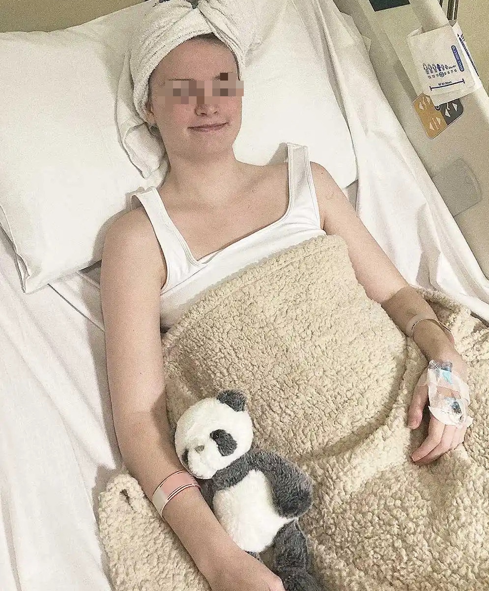 Lara Drew cảm thấy biết ơn vì còn sống sau khi nhập viện vì viêm màng não, chăm chỉ tập luyện phục hồi chức năng