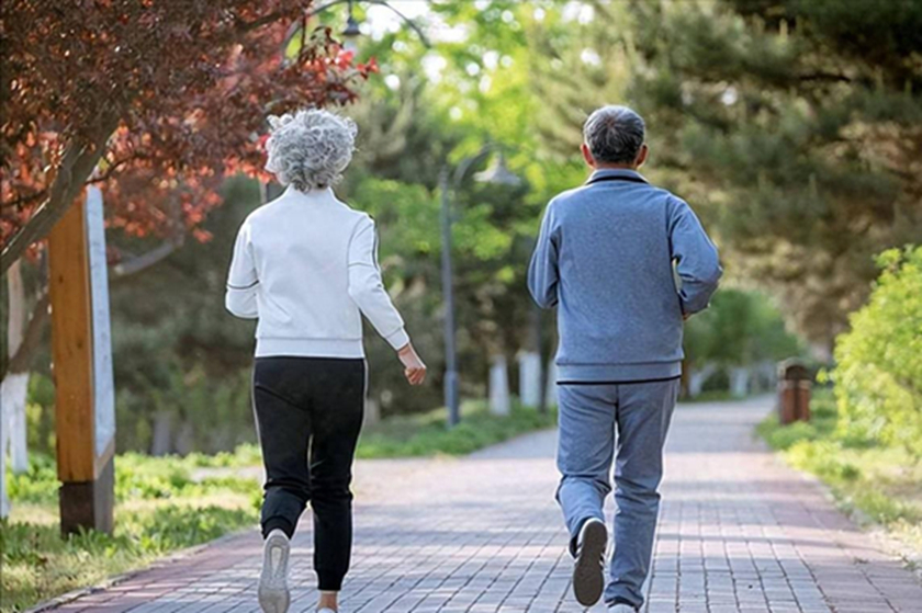 Người đàn ông 40 tuổi suy thận sau khi tập thể dục buổi sáng: 3 sai lầm đừng nên mắc phải