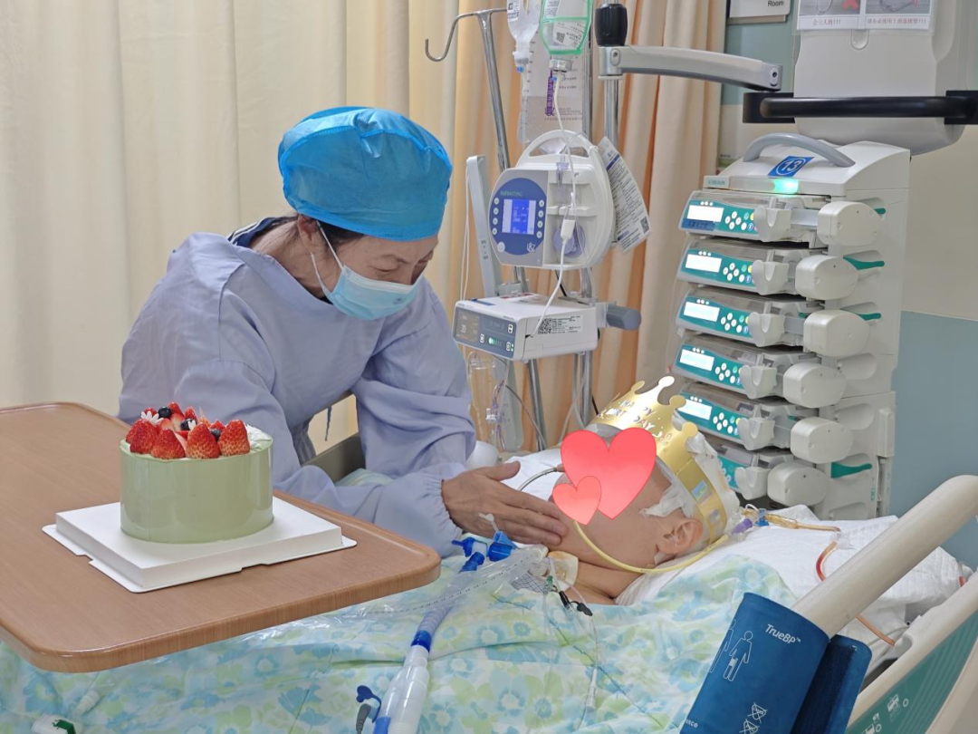 Cô gái 23 tuổi chịu đựng cơn đau đầu 7 ngày trước khi tim ngừng đập, thủ phạm chính là chiếc tủ lạnh