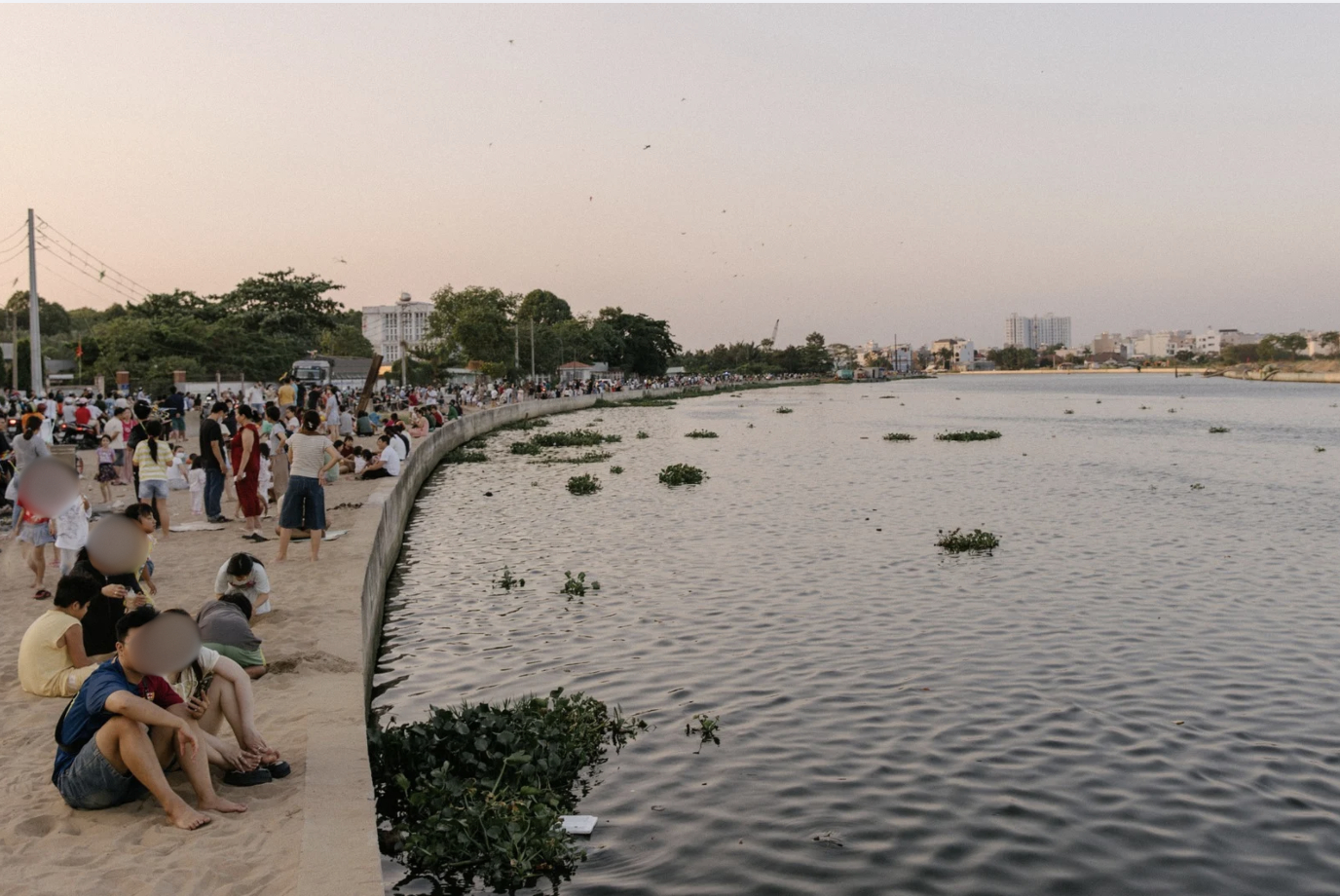 Tuyệt đối không nên tụ tập, hóng gió tại “biển Gò Vấp” lúc này!