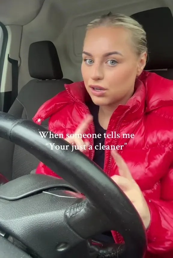 Niamh Hough tự hào vào không hề che giấu công việc mà cô đang làm